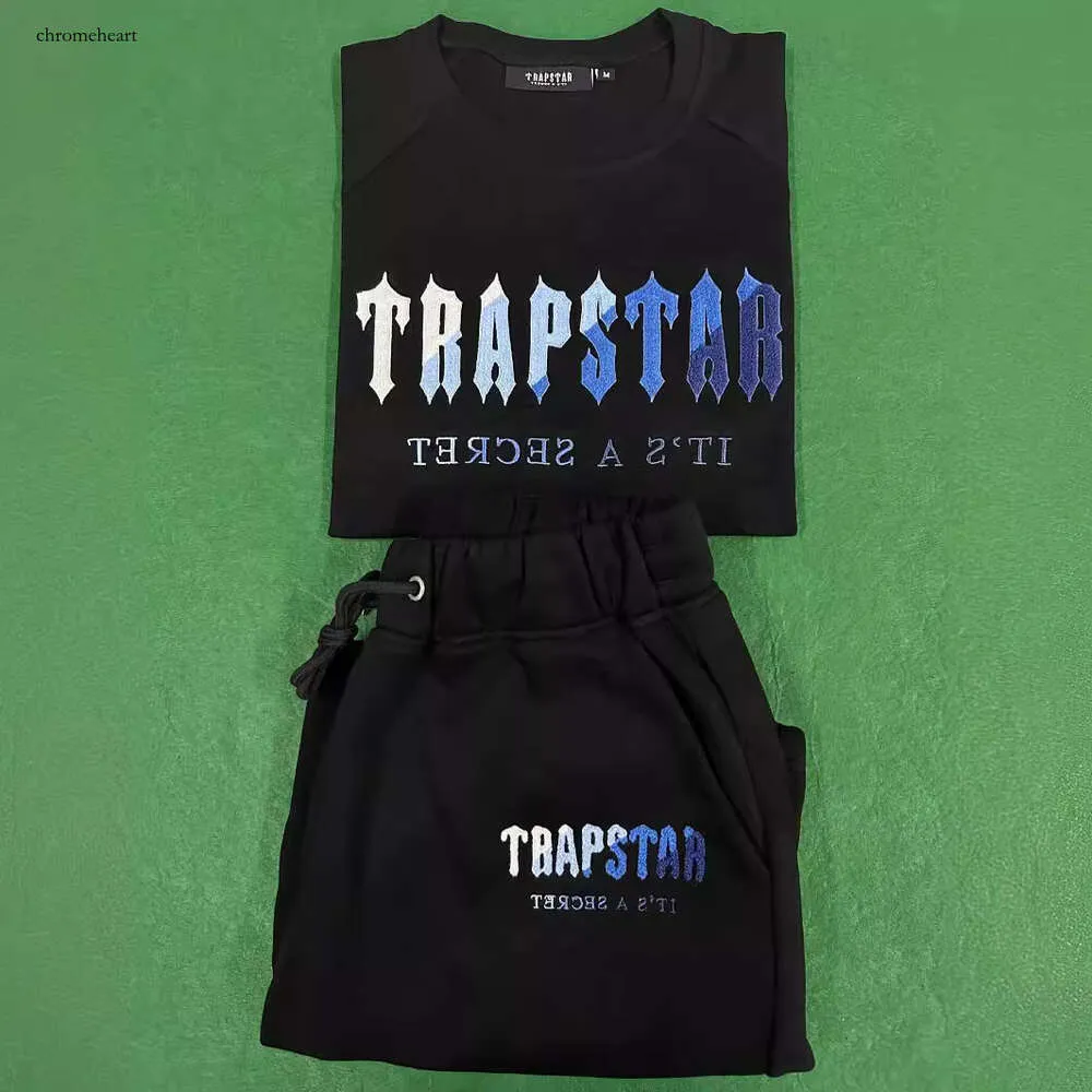 Mens Trapstar Tracksuit Suit European et American Trapstar Tshirt Tiron brodé à manches courtes courtes à manches courtes à manches arc-en-ciel High Street Shorts