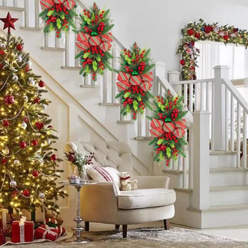 Dekorativa blommor Plastdörr trappa Swag Garland med lätt trappa Teardrop Trim Wreath Xmas Red Berries Decor