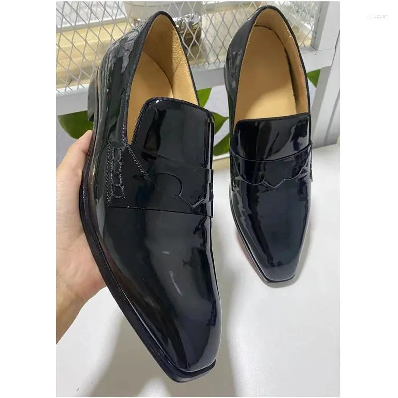 Scarpe casual Arrivo Black Brevent Leather Fickers Men Festa di lusso e Designer fatti a mano Fare da uomo appartamenti da uomo