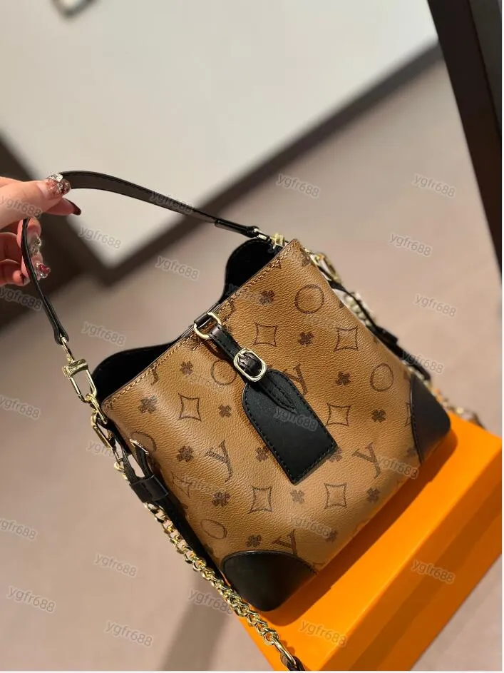 Luxury Designer Bag Classic Women Handväska Märke axelväska kedja crossbody väska 5a högkvalitativa lady handväskor plånbok aaa tote väska brev messenger väskor