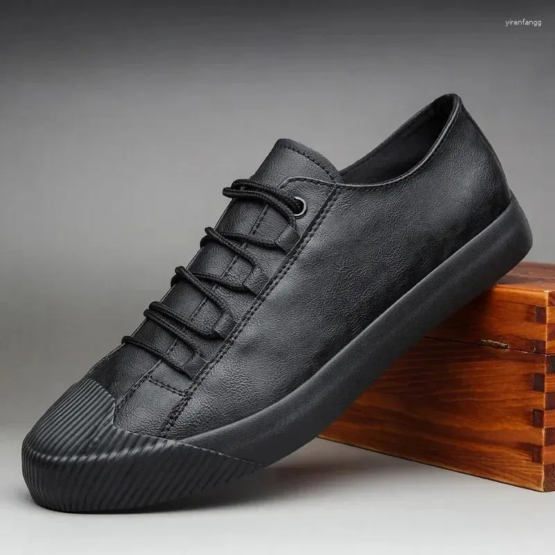 Casual Shoes Luxury Low Top Men Vulcanize Spring/Autumn Leather Korean Breathable Classic Black Lace-up Sneaker 2024