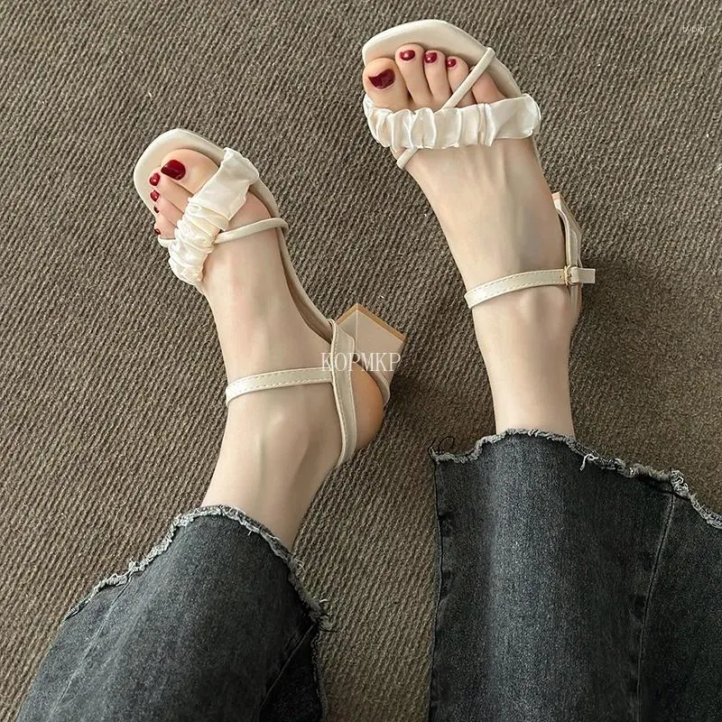 Kledingschoenen ontwerper lente zomer sexy geplooide holle Romeinse vrouwen sandalen dik met woord hoge hakken vrouwelijk