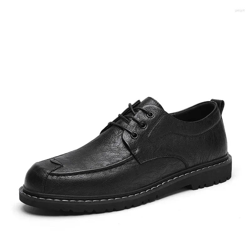 Casual Shoes 2024 Fashion Brogues Men Flat Thick Sole Outdoor Male Footwear Pure Black