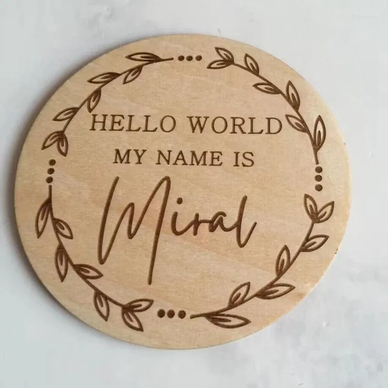 Suministros de fiesta Nombre de bebé personalizado Hello World My Is Wood Annouicion Disc PLAQUE CONSEJO