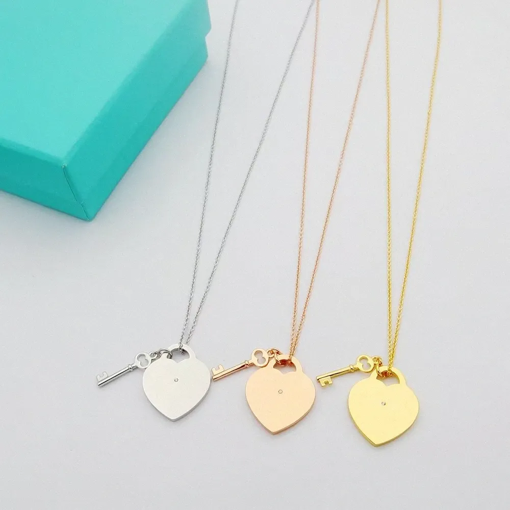 Hangende ketting nieuwe ontwerper liefde hartvormige mode sieraden ketting voor gouden zilveren oorbellen bruiloft verlovingsgeschenken s925tiff-ancxron#