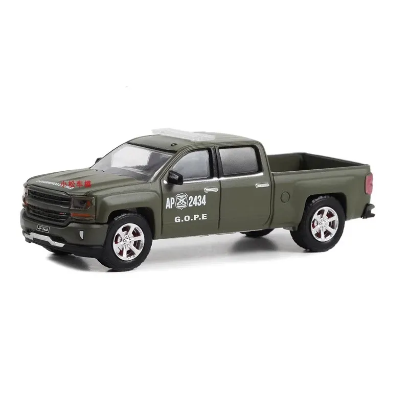 CAR Greenlight Diecast 1:64 Escala Chilena 2018 Silverado Z71 Simulação Modelo de carro Classic Collection Toy Display Toy