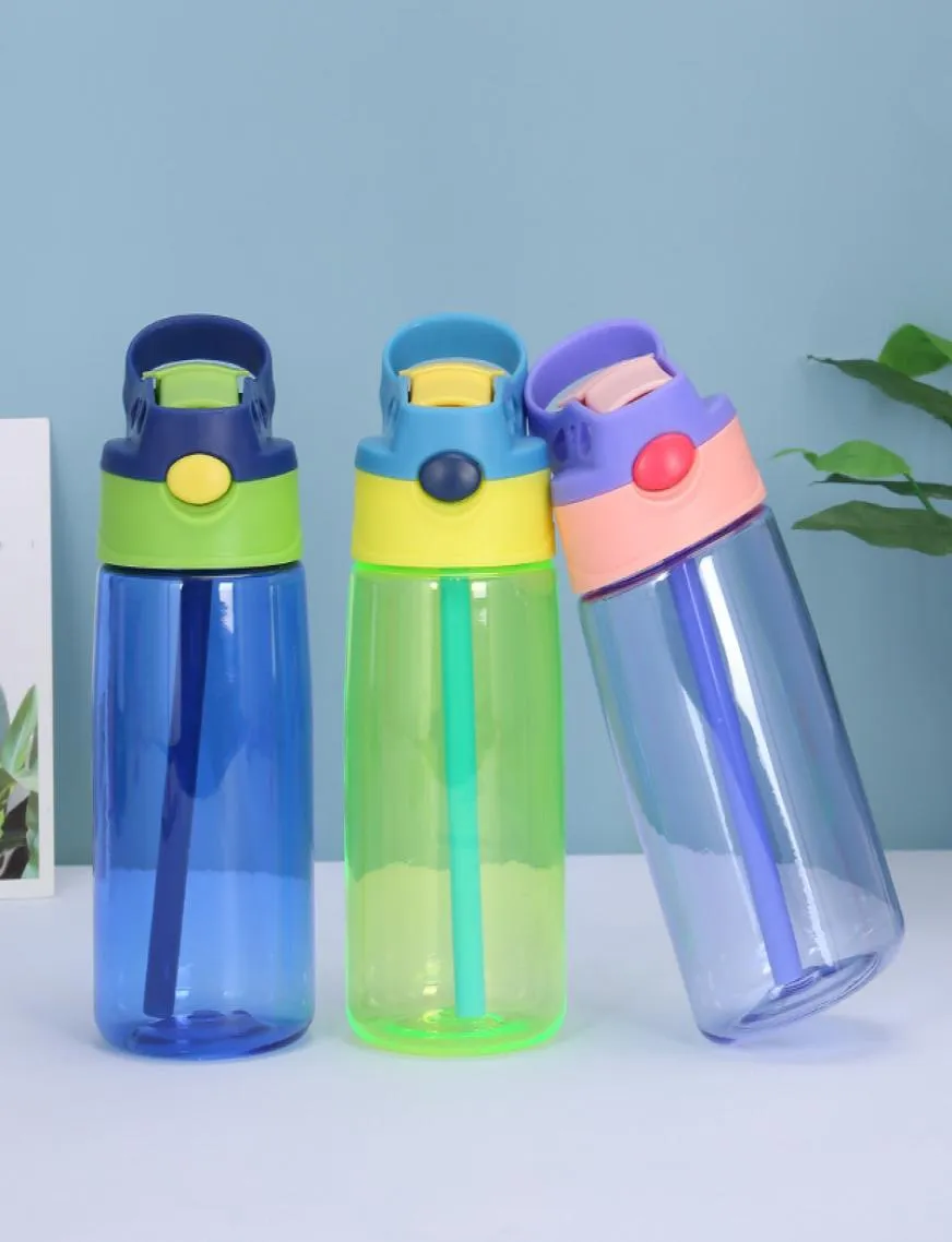 2021 Nouveaux bouteilles d'eau pour enfants en plastique avec canard Bouche de paille 500 ml Bouteilles d'étudiants à l'épreuve PP Portable Child Sport Kettle T96665177