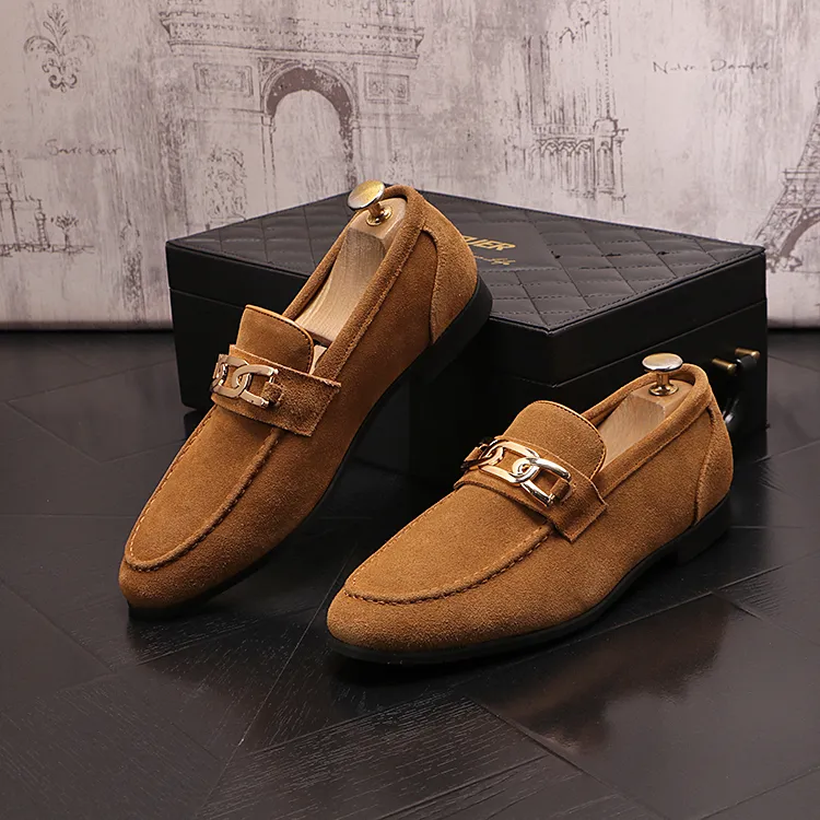 2024 Nouvelle arrivée Chaussures masculines Luxury Broen Suede en cuir décontracté conduite oxfords chaussures à hommes mocassins mocassins italien chaussure pour hommes 38-43