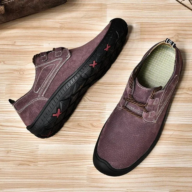 Freizeitschuhe Herbst Herbst Winter Outdoor Herrenreisen dicker Sohle Oxford Einfacher Wein Red Walking