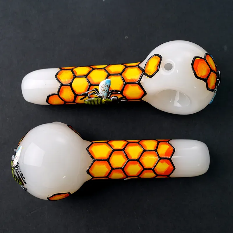 Beautiful 3D Glass Pipes Bee Comb Smoking Dogo Spoon Pipe For Smoking HandPipes Bongs Tobacco Free Ship