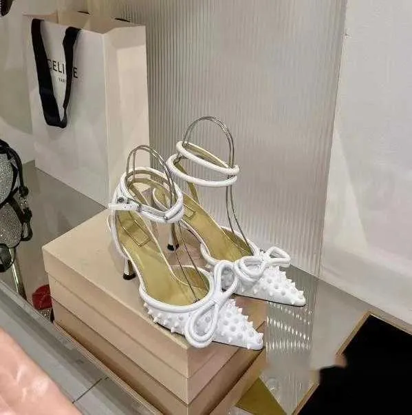 Sandali sandali di lusso Donner Digner Casual Fashion Ankle Cinkle Pump Designer Designer Scarpe da donna Teli