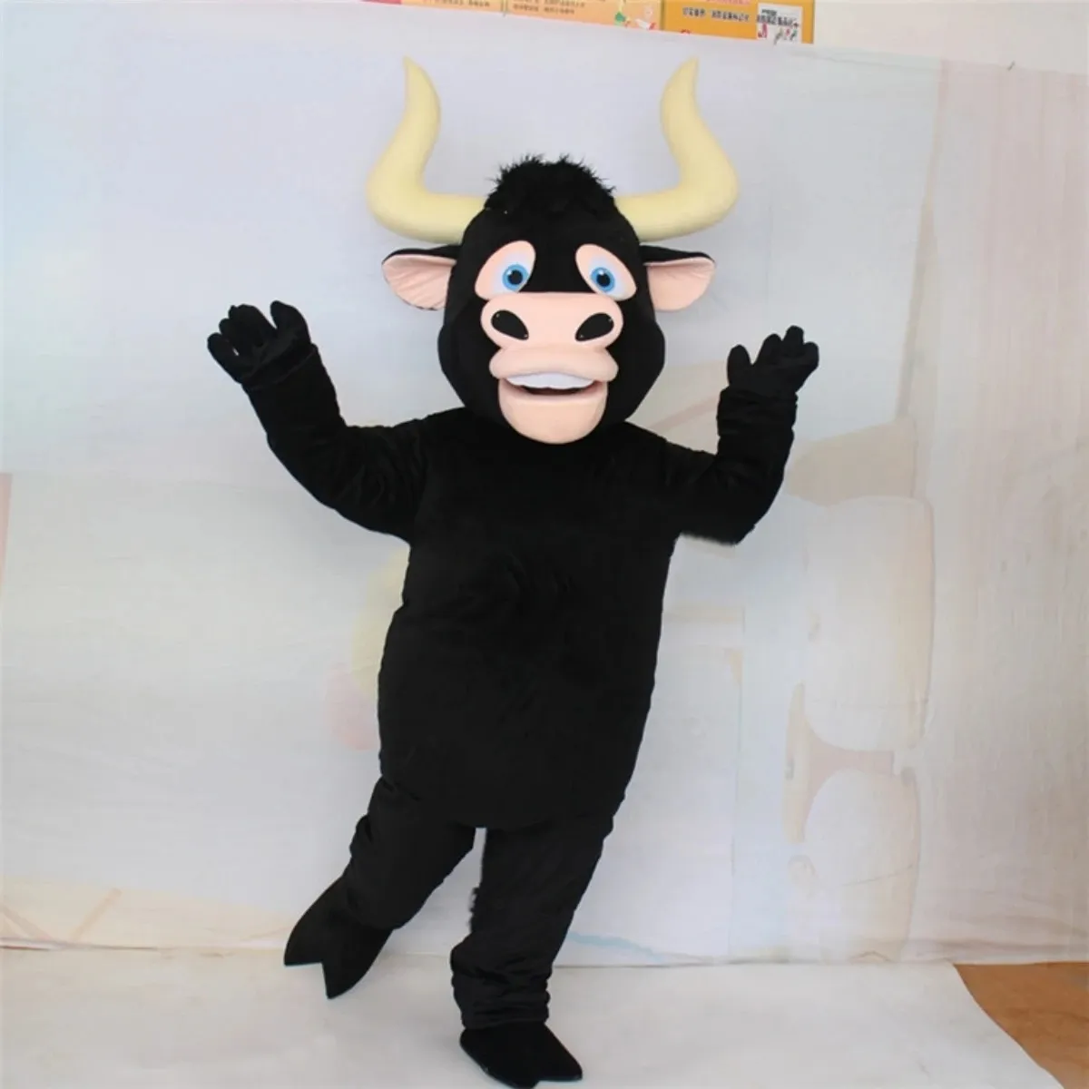 2024 Yeni Yetişkin Bull Maskot Kostüm Eğlenceli Kıyafet Takım Doğum Günü Partisi Cadılar Bayram