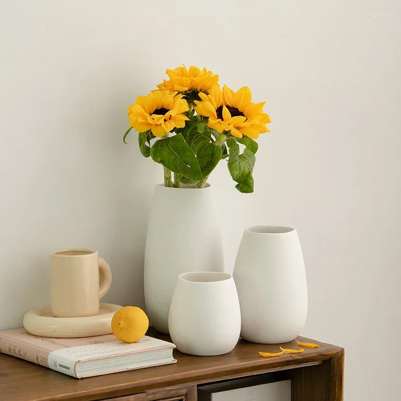 Vazen voor bloemen Home Decoratie Accessoires Esthetische kamer Decor Simple White Ceramic Vase Floral Applique Wedding