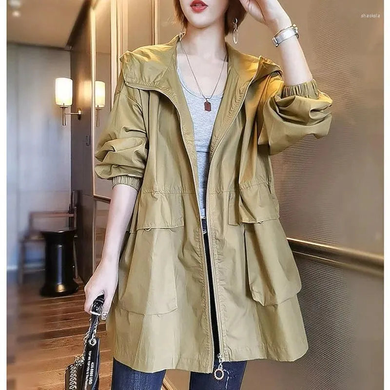 Trench Coats pour femmes 2024 Tendance de mode printemps et automne Simple Commutation Loose Loose Solide Solid Oversize Volydaline Cabin Cabinet