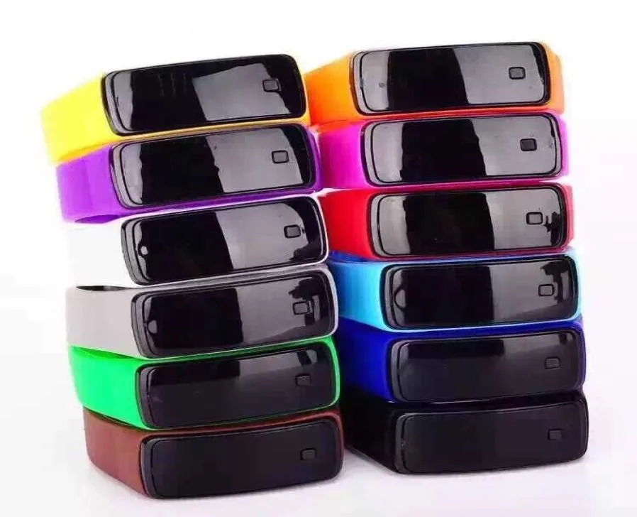 Wholesale 200pcs/lot Mix 12colors LED touch sn bracelet silicone mini electronic watch4603162