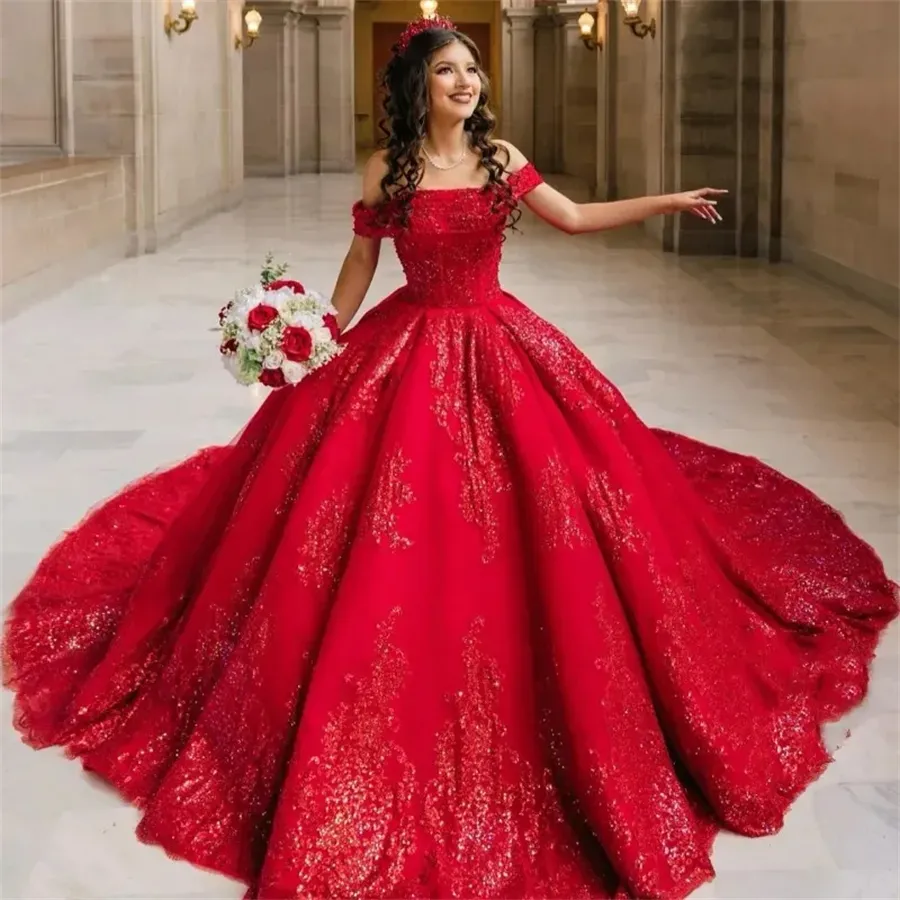 Glitter rode pailletten Appliques Princess Quinceanera kleedt van de schouder Long Charro Prom Sweet 16 -jurk met boog terug luxe Vestido de 15 VX Anos