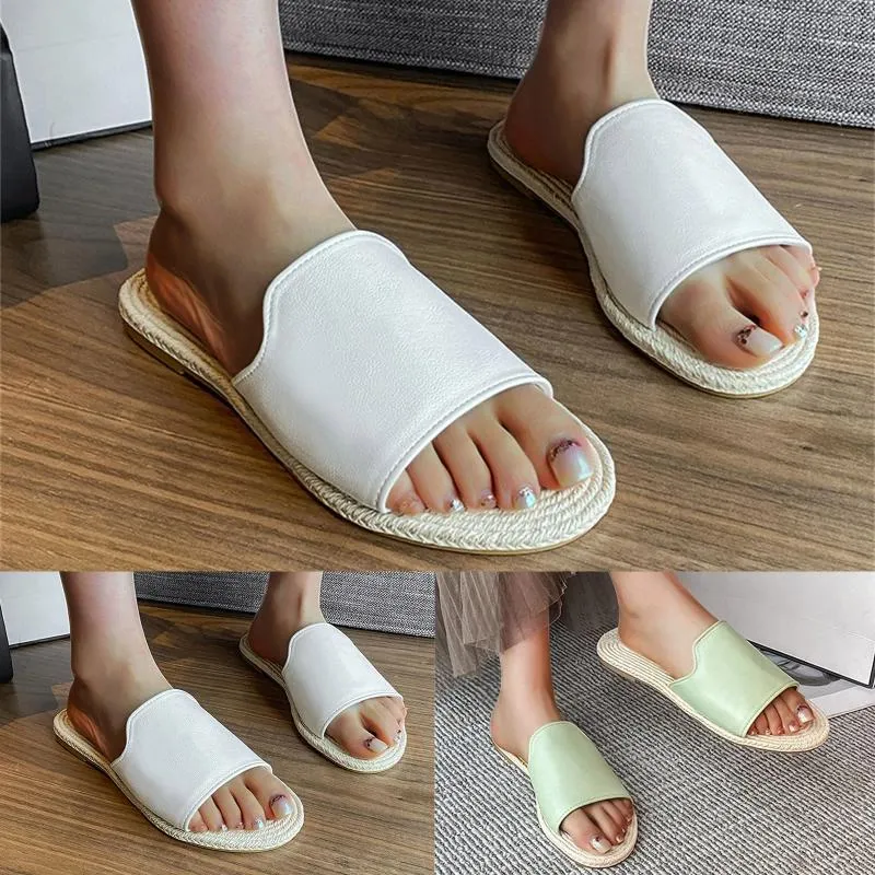 Slippare Summer Fashion Open Toe Flat Bottom Simple Beach Outside Wear Elastic Strap Sandaler för kvinnor Storlek 11