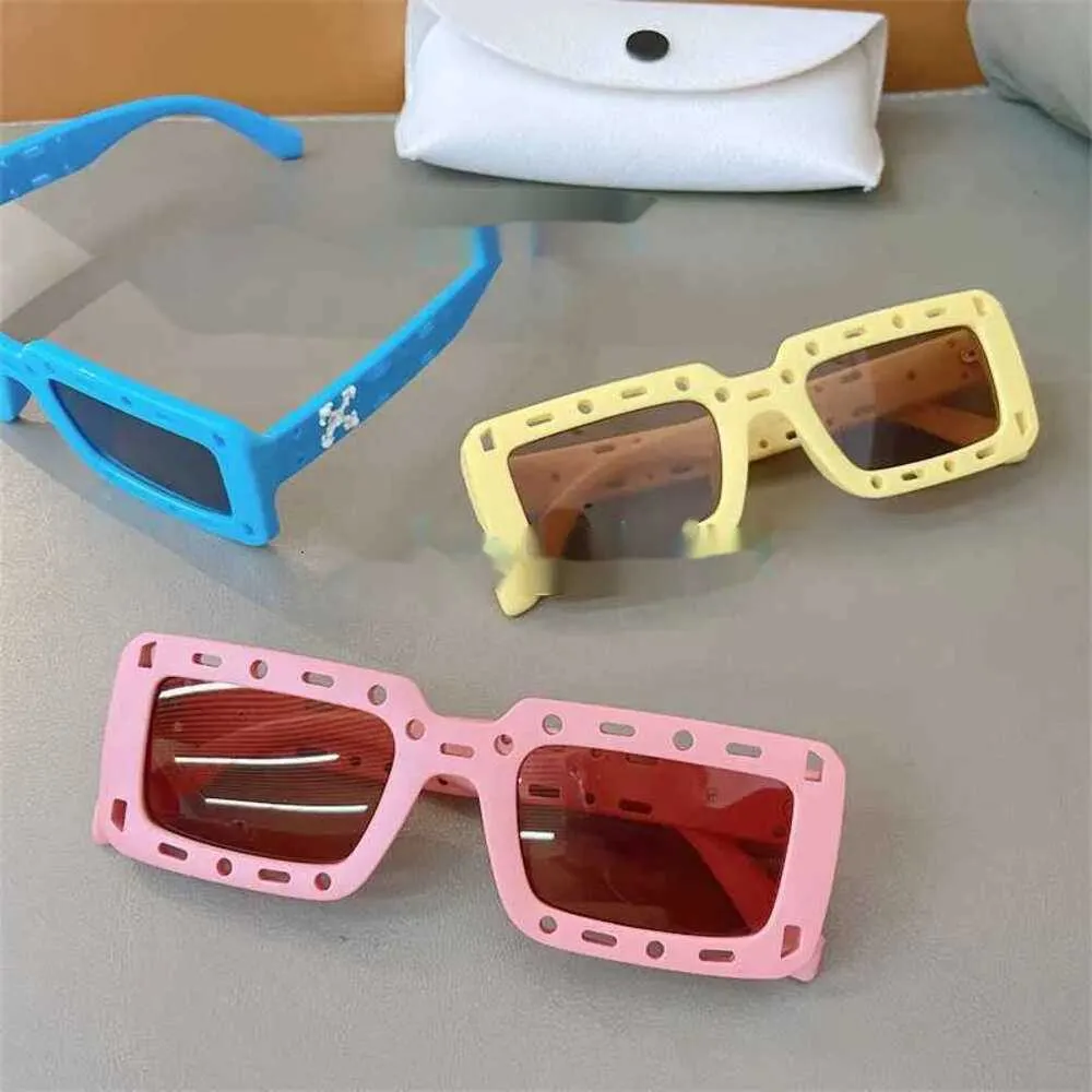 Sweet Cool Punk Net Red Trou Cut-Out Trou Fashion Sunglasses Offss Pink Hot Girls Nouvelle boîte