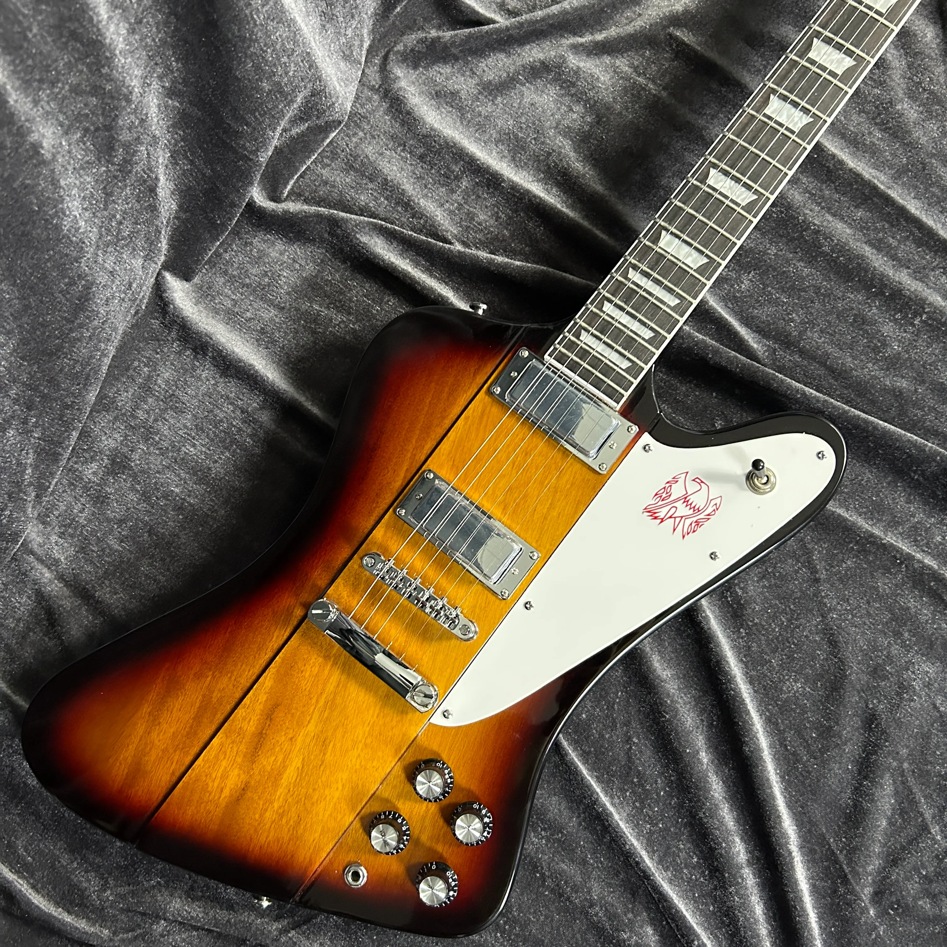 Firebird Electric Guitar Guitar Mogany Body Rosewood Tretboard Vintage Sunburst Color 6 Strings Guitar a destra