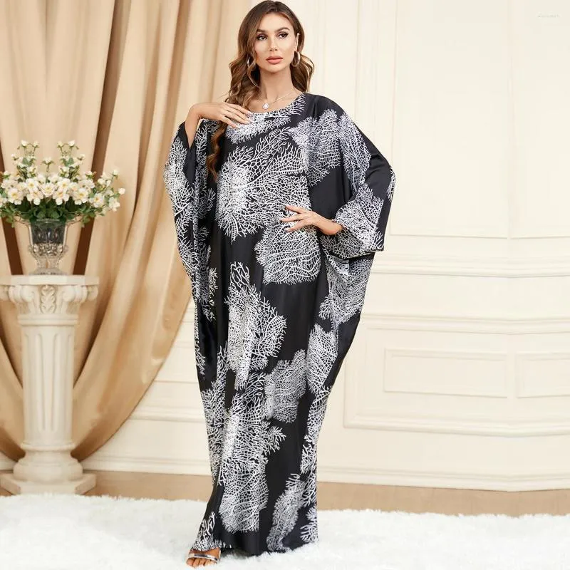 Sukienki swobodne Arabskie ubranie na Bliskim Wschodzie Czarna luźna moda sukienka turystyczna plus size