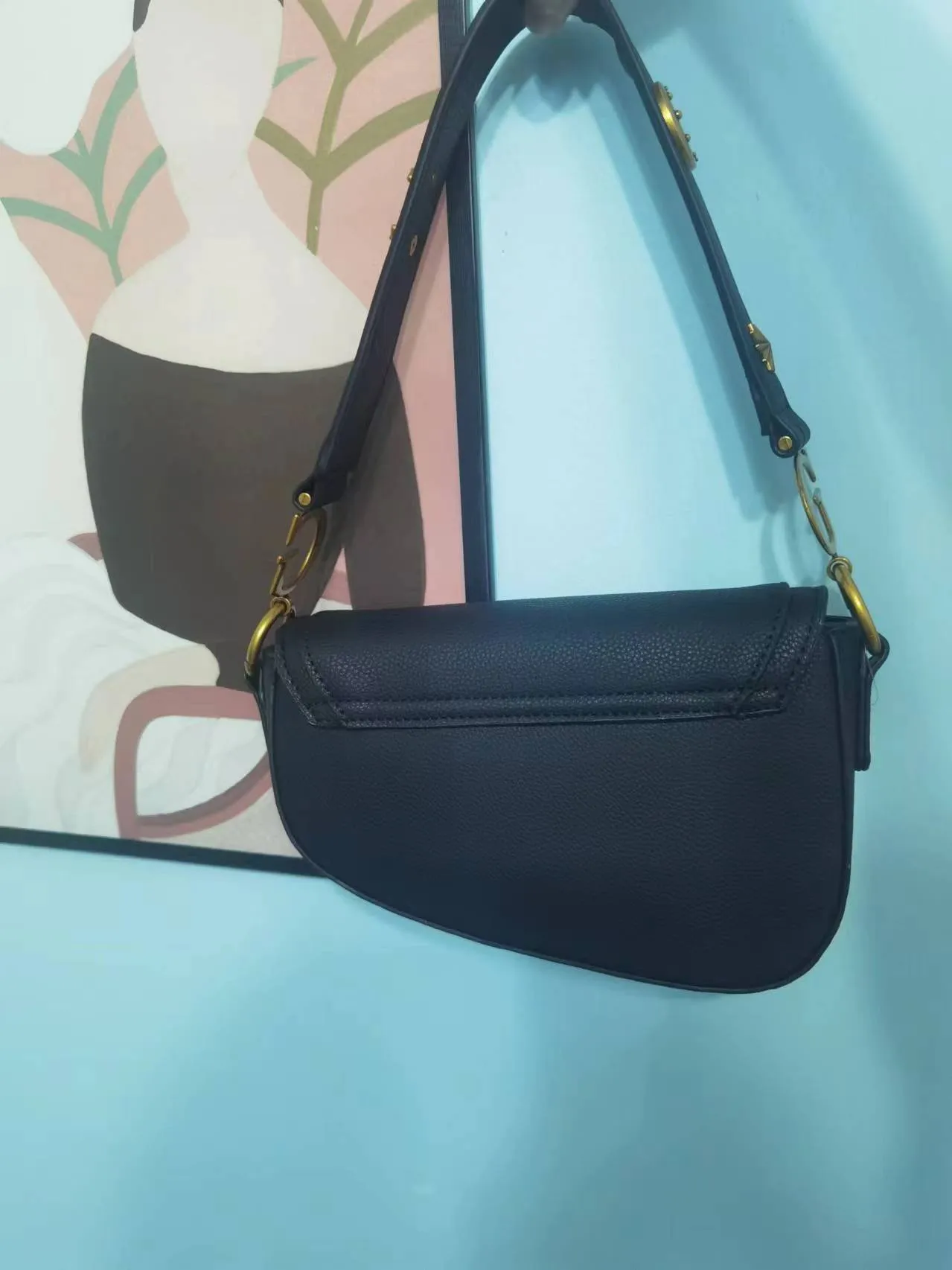Luxury Black Leather Saddle Bag Chic Shoulder Bag for Women