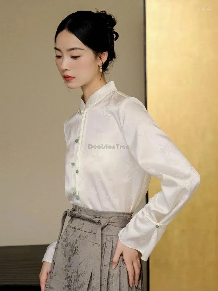 Elegant Spring Zen Qipao: Long-Sleeved Chinese Style