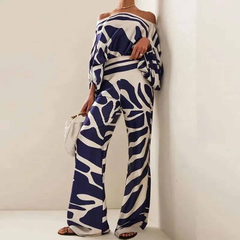 Women Casual Satin Print Anzug Mode hohl von Schultertimen mit langen Hosen 2 -Stück -Sets Feder lose Pendeloutfits 240412