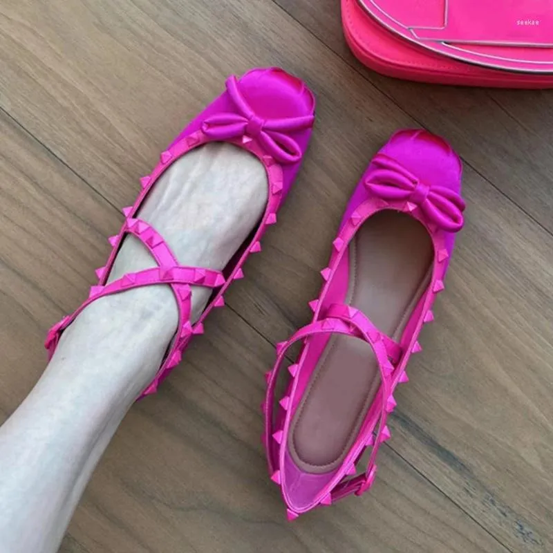 Casual Shoes Rose Red Rivet Bowknot Flat Cross Buckle Ballet Woman Summer 2024 Naken Pink Round Toe Satin Fashion Luxury