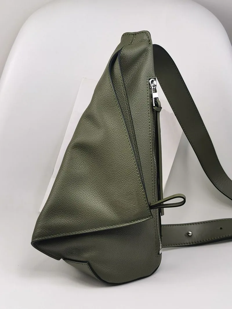 DHgate.com:Luxury Mens Crossbody Bag in Black or Brown