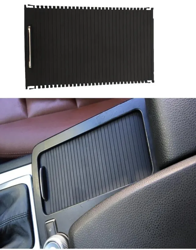 Bil inre inomhuscenterkonsolrulle blind cover vattenkopphållare lagring passform för Mercedes Ccals W204 S204 ECLASS W212 S212 A2526536