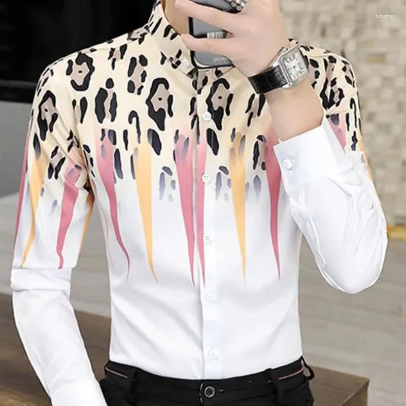 Camisas de vestir para hombres Botón de la solapa de moda Estampado Camisa coreana con estampado Corrimiento coreano 2024 Autumn Tops casuales de gran tamaño All-Match