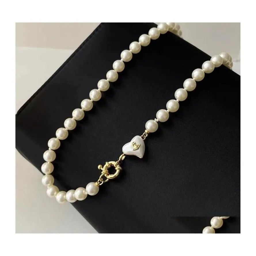 Chokers Famous British Designer Pearl Necklace Choker Chain Letterv Pendant 18K Gold Plated 925 Sier Titanium Jewelry For Women Me334u