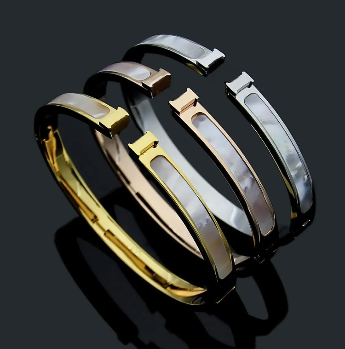 Europa Amerika modestijl dame dames titanium staal gegraveerd h initialen blanke parelmoer armband armbanden 3 kleur2176331