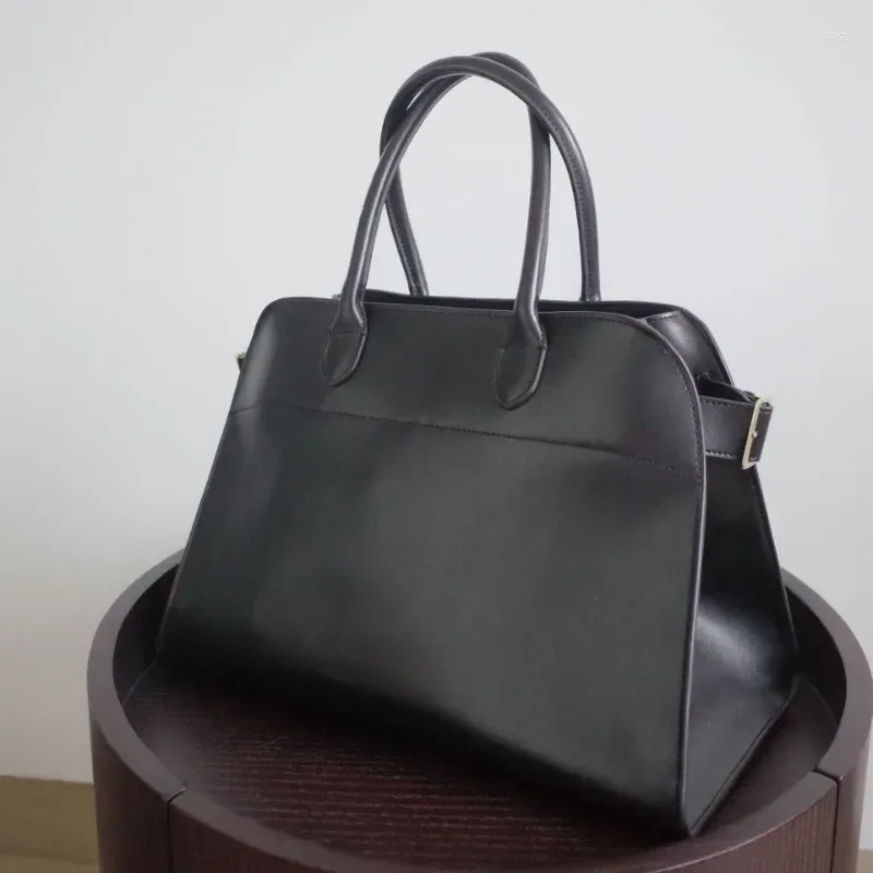 Вечерние сумки в ряд Margaux 15 классического стиля сумочка кожи простая сумка с одной плечом большие мощности поездка 2024 мода