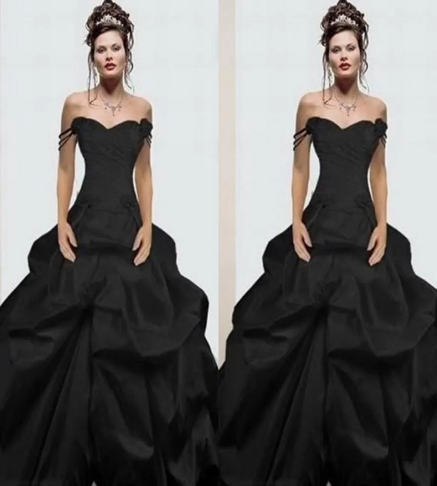 Classic 2018 Black Gothic Wedding Dresses Spaghetti Straps A Line Ruched Kirt Court Train Vintage Bridal Gowns6191033