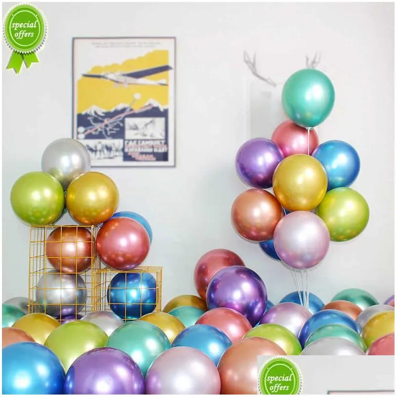 Parti Dekorasyonu 50 PCS 10inch Parlak Metal İnci Lateks Balonlar Kalın Krom Metalik Metalik Renkler Helyum Hava Topları Doğum Günü Dekor Deliği De DHGVW