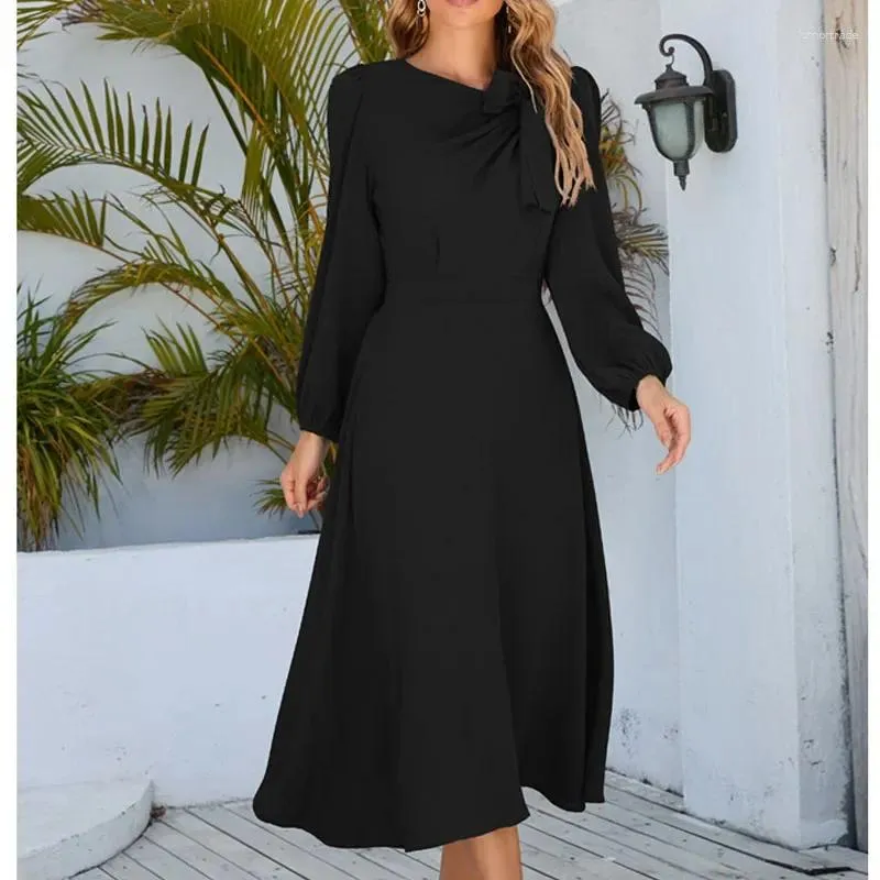 Vestidos casuais 2024 Autumn e inverno estilo de moda redonda arco de pescoço versátil lanterna A-linha de manga longa Splice simples vestido feminino