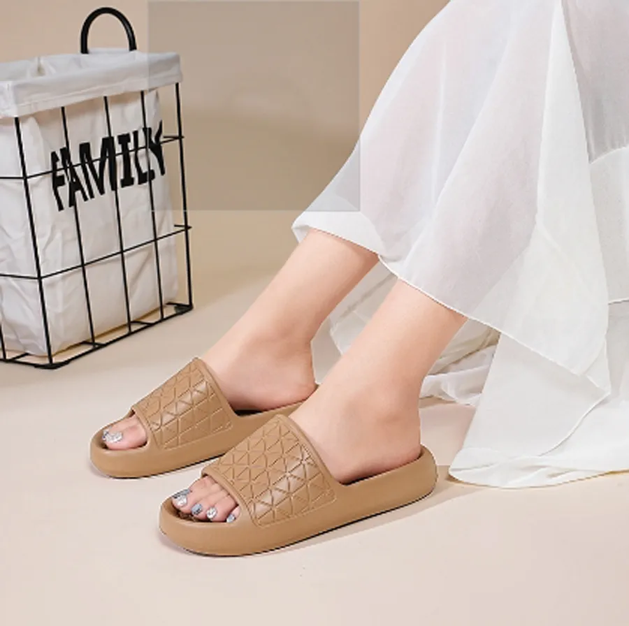 Designer Slippers Femme Summer Sandales Sandales Taille 36-41 Couleur 49