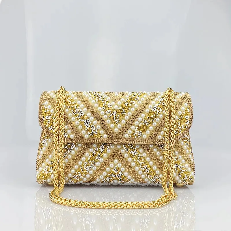 Exquise Gold Purse Luxury Designer Handtassen Hoogwaardige driehoek Pearl Bag Kleur Contrast Avondtassen 240418