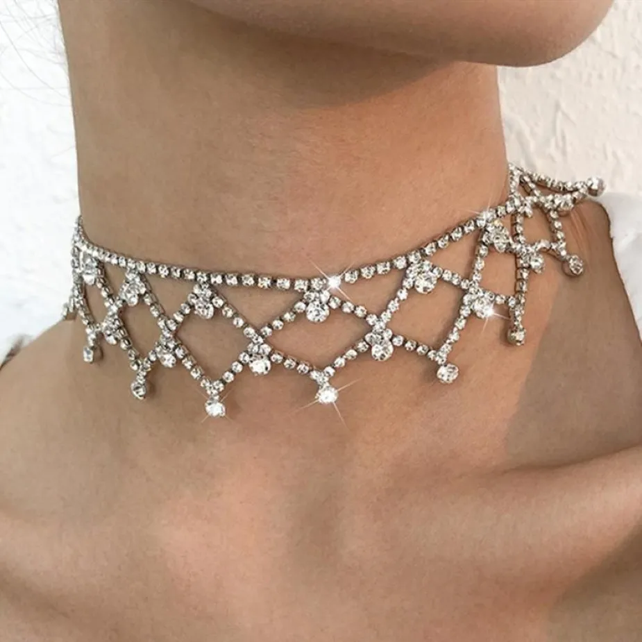 Chokers lüks rhinestone örgü şekli Kısa gerdanlık kolye cazibe boyun takı kadınlar için bling kristal içi boş püskül parti hediyeleri295s