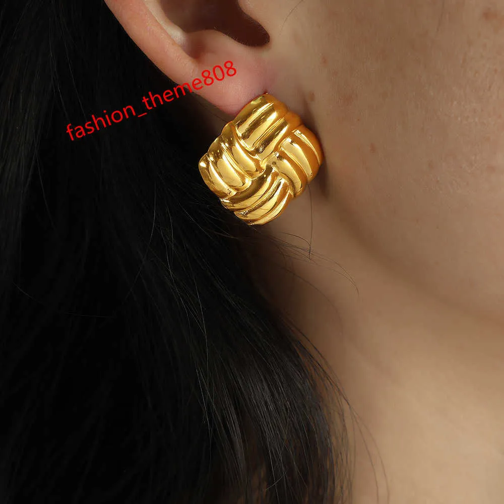 Aretas 2024 Brincos de jóias 2023 PVD 18K Gold Bated Stoinless Stoneless Hypoalergenic Non manchar os brincos quadrados de textura Mulheres