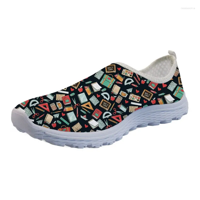 Scarpe casual in cui arte estiva di fumetti Summer Cartone Insegnante Stampa Donne Sneaker traspirabili Sneaker da donna Ledies Girls Slip-On Beach Water