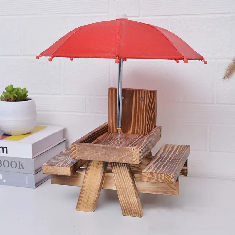 供給木製リスフィーダーバードリスフィーダークリエイティブペットダイニングテーブルベンチハンギングテーブルミニ傘の飾り
