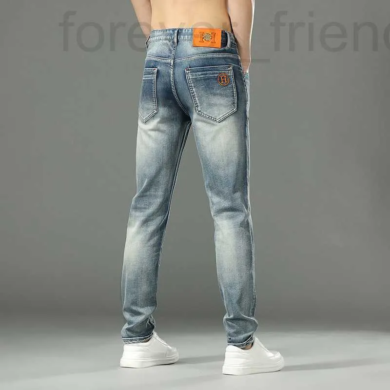 Designer di jeans maschile 2022 Luce luce europea di moda europea jeans elastico per leisure slim fit flower floer primavera e estate nuovo stile xirw