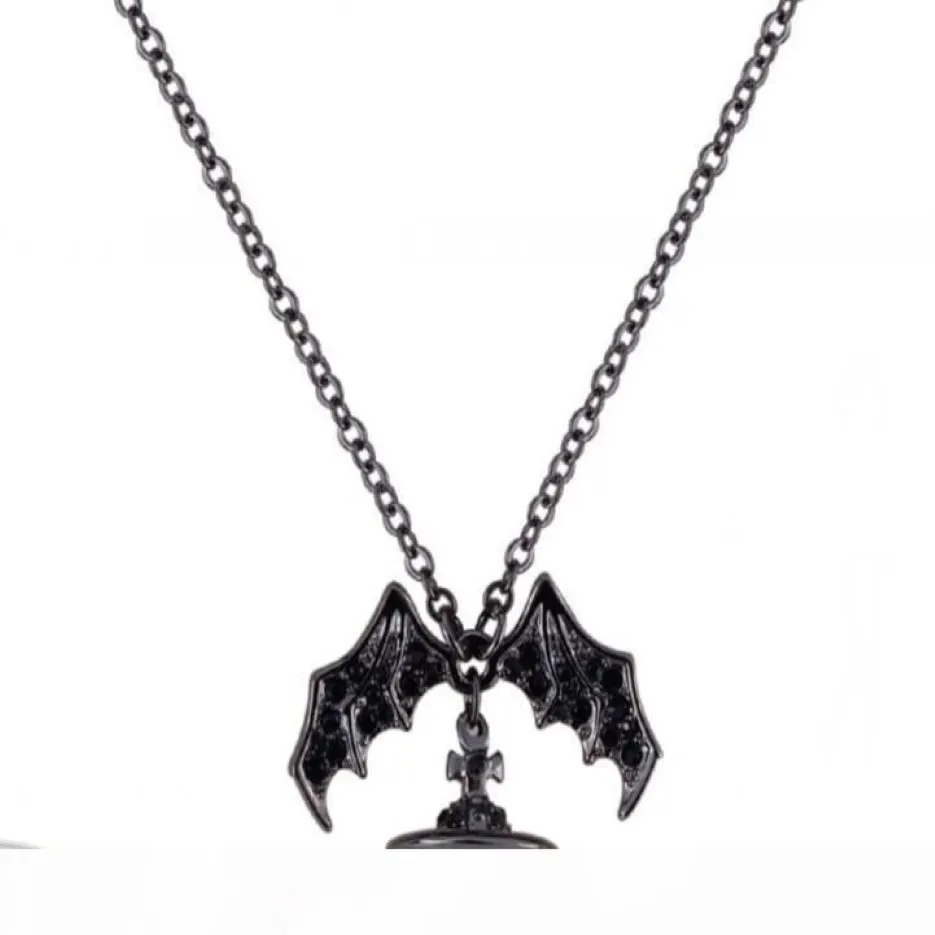 Drottning Moder Demon Evil Titanium Black Wings Diamond Saturn Necklace Super Cool Punk Bat274U