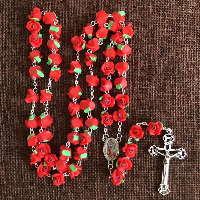 Kains handgemaakte rode zachte Cerami Rose kralen rozenkrans Jezus Cross Necklace Virgin Guadalupe Center
