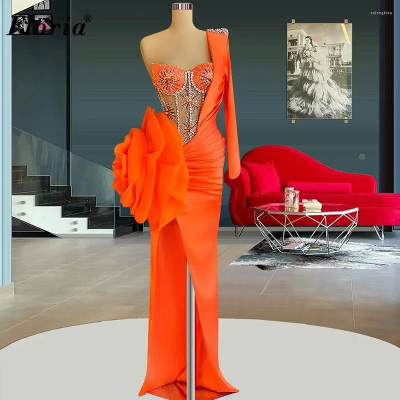 滑走路ドレスドレス1つの肩のオレンジ色のセレブサイドスリットクリスタル特別プロム女性用Vestidos de nocheページェント