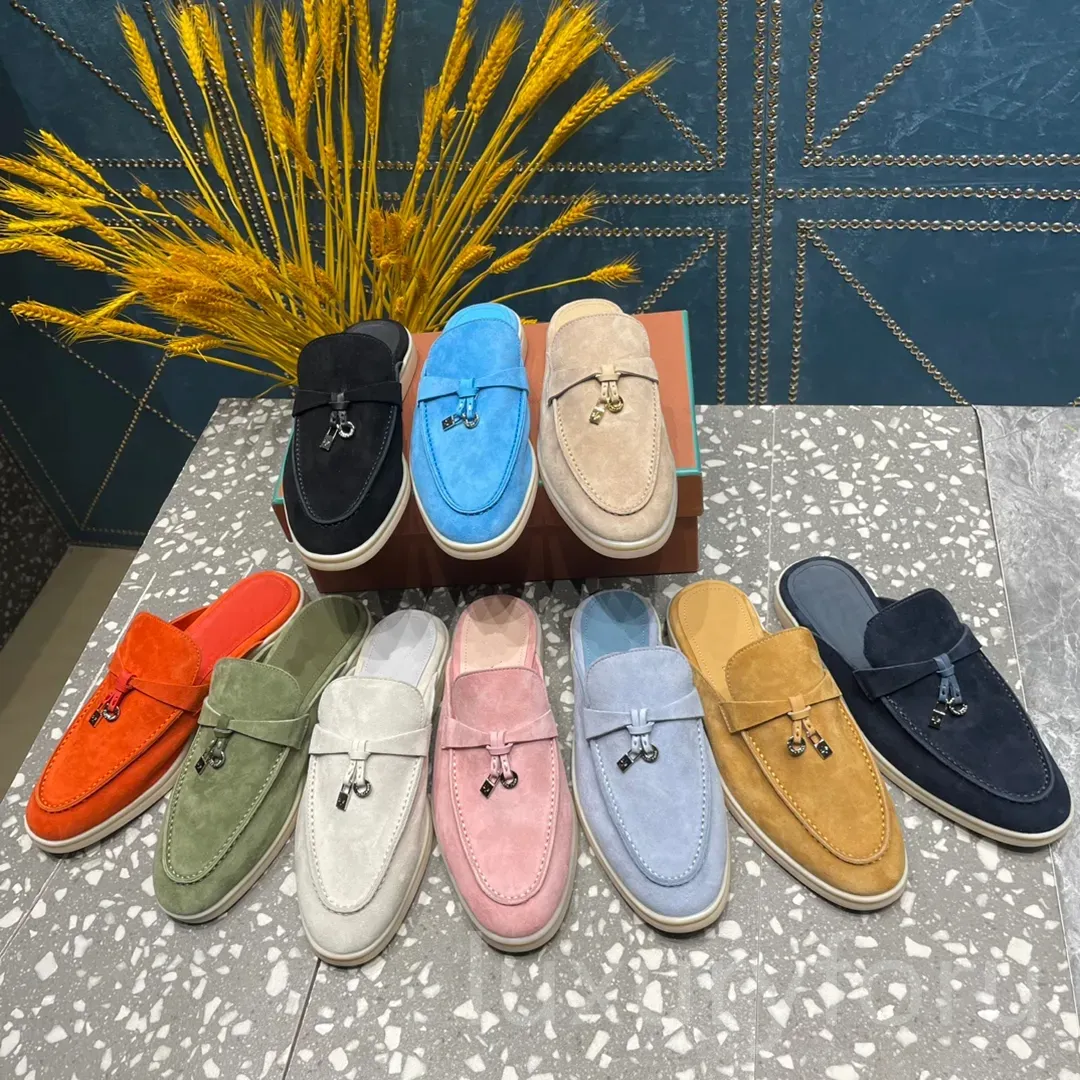 Designers tofflor Summer Walk Charms Top Quality Cashmere Mans Slipper Cowhide Womens Sandaler Classic Buckle Mules Round Toes Flat Heel Leisure