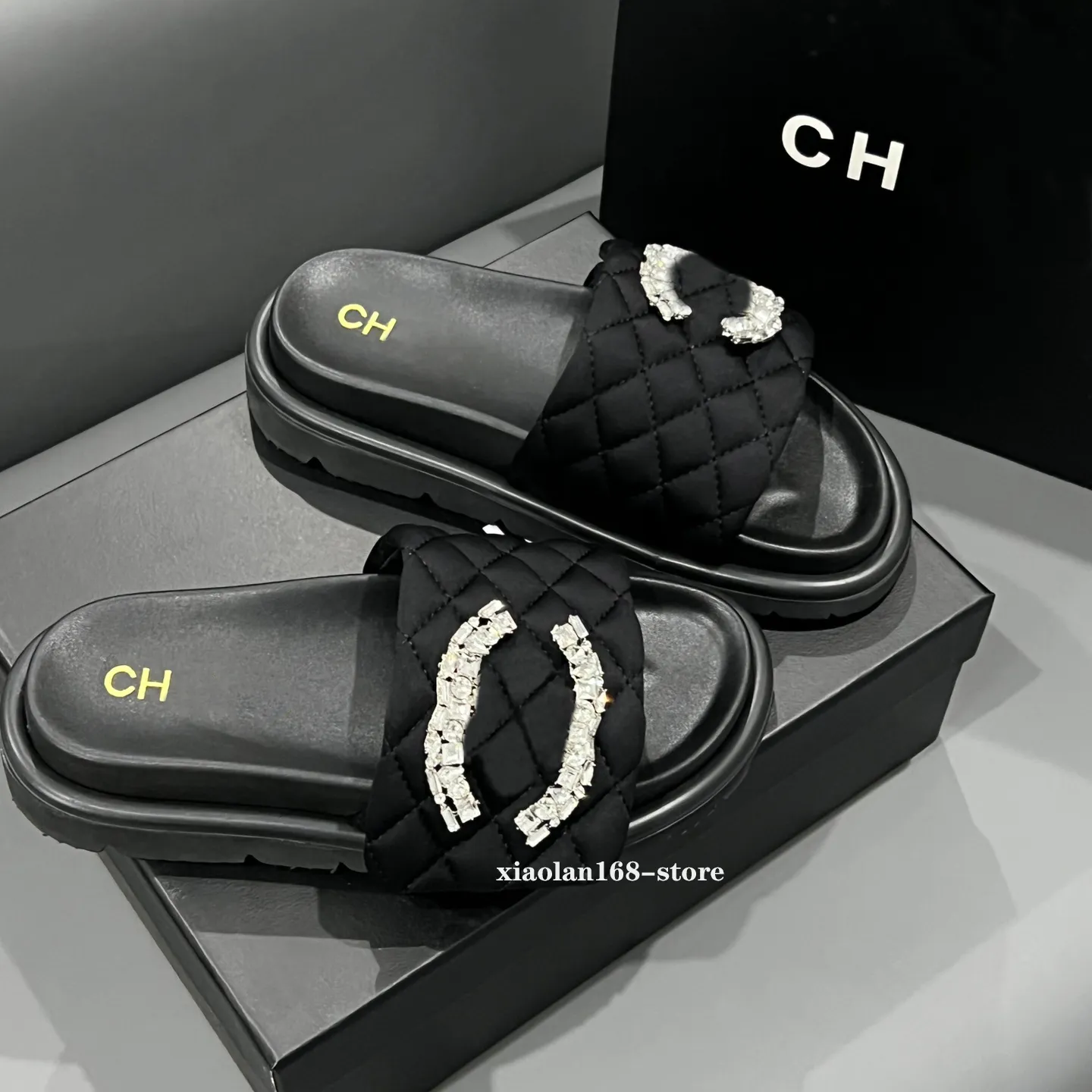 Дизайнерские тапочки роскошные женские сандалии подушка слайд с тиснением мулы Flip-Flops Summer Brand Slippers Fashion Crystal Late Lady Shoe 35-40
