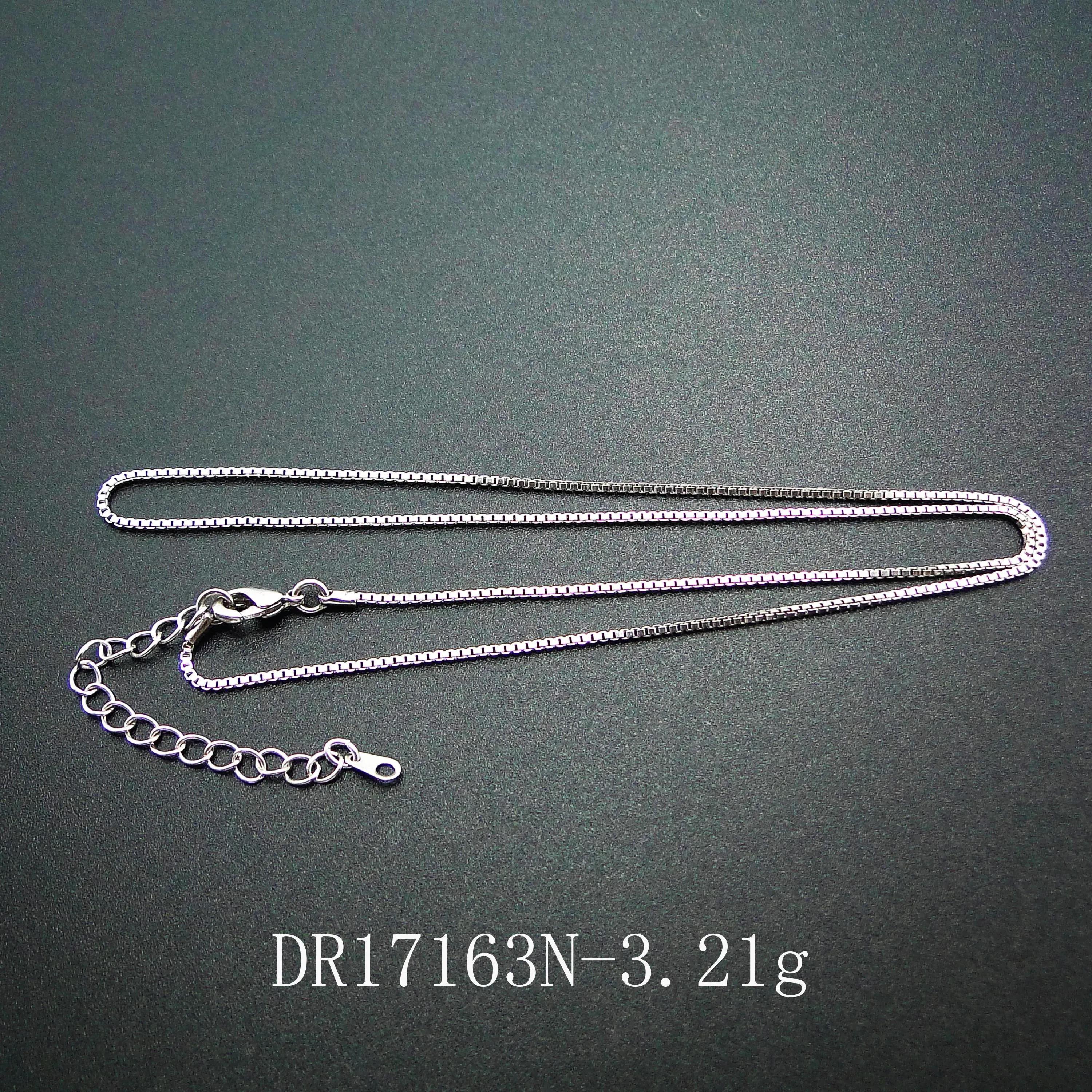 Wisiorki srebrne pudełka w łańcuchu łańcucha 0,7 mm 17 -calowy łańcuch 925 srebrny łańcuch srebrny